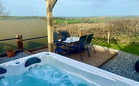 Secluded Luxury Pod With Hot Tub